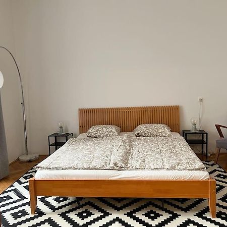 Authentic Buda Home Budapest Bagian luar foto